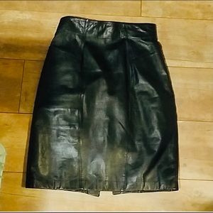 Beautiful Leather Skirt SZ M